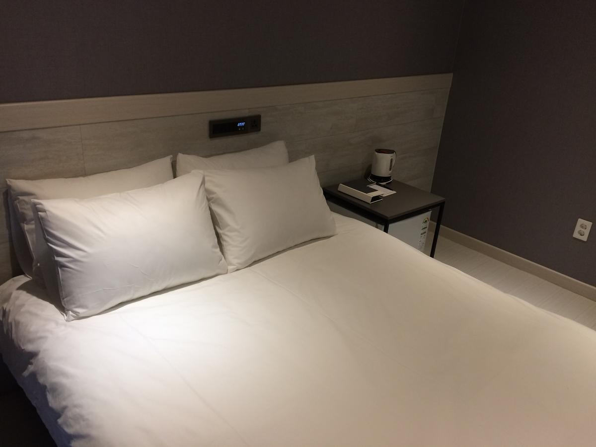 Hotel Iam Санчхон Екстер'єр фото